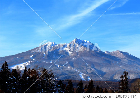 Five Hokushin Mountains in December: Mountains of Shinshu 109879484