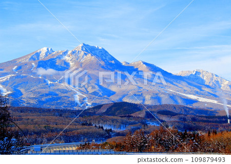 Five Hokushin Mountains in December: Mountains of Shinshu 109879493