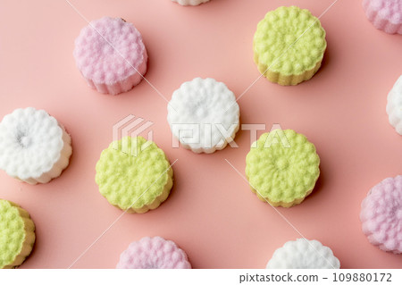 Rakugan New Year's first kettle image pink 109880172