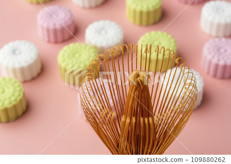 Rakugan New Year's first kettle image pink Rakugan New Year's first kettle image pink 109880262