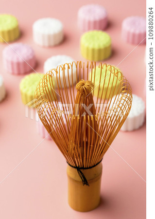 Rakugan New Year's first kettle image pink Rakugan New Year's first kettle image pink 109880264