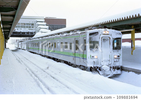 Kiha 141 series on the Satsunuma Line Kiha 141 series on the Satsunuma Line 109881694