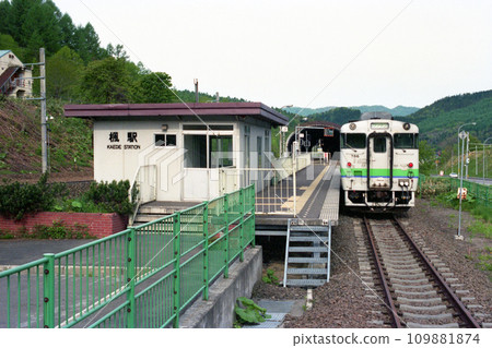 Kiha 40 at Kaede Station 109881874