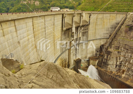 Embankment body and water discharge of Okusanmen Dam Embankment body and water discharge of Okusanmen Dam 109883788