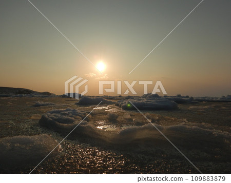 Sea of drift ice 109883879
