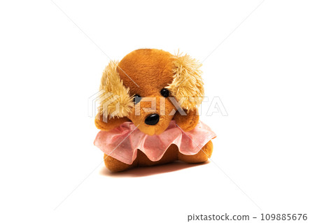 Brown plush toy dog, isolated on white background Brown plush toy dog, isolated on white background 109885676