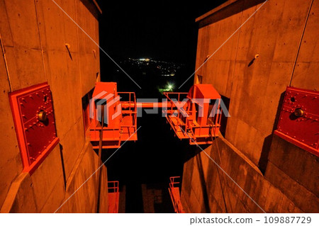 Night waterfall dam gate 109887729