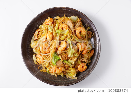 Seafood fried noodles Seafood fried noodles 109888874