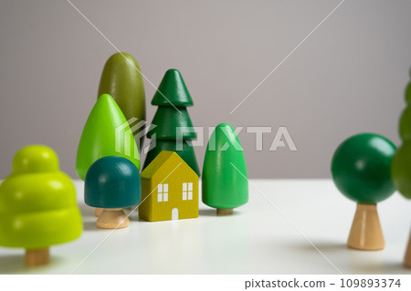 House in the forest. Environmental friendliness and autonomy of housing. High energy saving technologies, in harmony with nature. 109893374