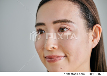 30多歲女人的美麗形象 109893615