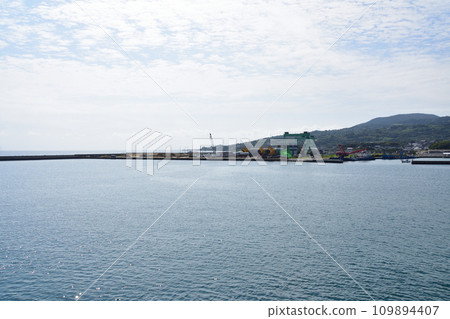 Ferry journey from Fukue Port in Goto City, Nagasaki Prefecture to Aokata Port in Shinkamigoto Town 109894407