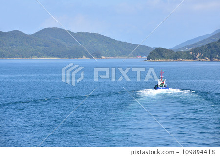 Ferry journey from Fukue Port in Goto City, Nagasaki Prefecture to Aokata Port in Shinkamigoto Town 109894418