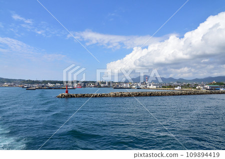 Ferry journey from Fukue Port in Goto City, Nagasaki Prefecture to Aokata Port in Shinkamigoto Town 109894419