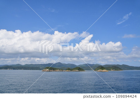 Ferry journey from Fukue Port in Goto City, Nagasaki Prefecture to Aokata Port in Shinkamigoto Town 109894424