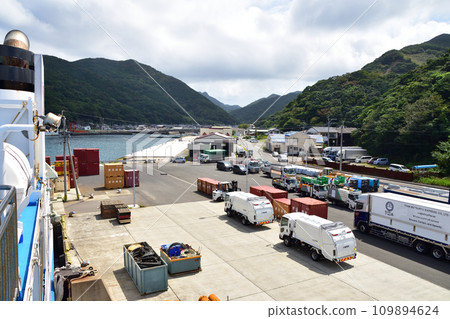 從長崎縣五島市福江港到新上五島町青方港的渡輪行程 109894624