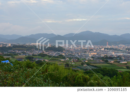Morning sun and morning view of the city from near Otsu Observation Deck in Goto City, Nagasaki Prefecture Morning sun and morning view of the city from near Otsu Observation Deck in Goto City, Nagasaki Prefecture 109895185