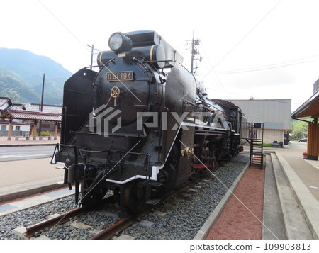 Degoichi locomotive on display in front of Tsuwano Station Degoichi locomotive on display in front of Tsuwano Station 109903813