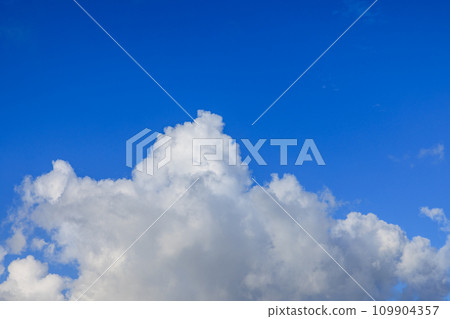 Summer sky 109904357