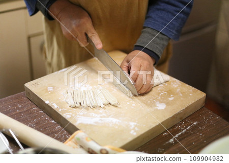 切蕎麥麵的女人 切蕎麥麵的女人 109904982