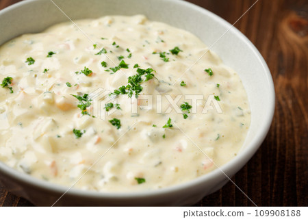 tartar sauce 109908188