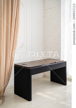 Director's office with large wooden table. Interior design 109915113