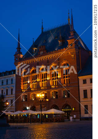 04-07-2022 109917235