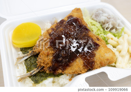 Delicious fried horse mackerel bento 109919066