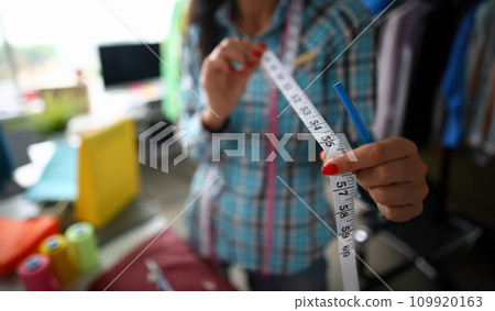 Smart hardworking tailor 109920163