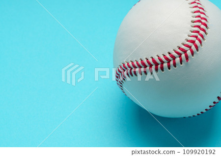 Rigid baseball ball 109920192