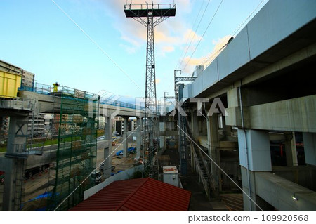 Tohoku Shinkansen bottleneck... ``Shinkansen approach line'' under construction to eliminate at-grade intersection at Fukushima Station 109920568