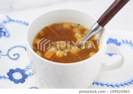 熱洋蔥清湯 熱洋蔥清湯 109920863