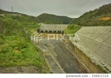 Upstream spillway of Fukuchi dam Upstream spillway of Fukuchi dam 109921318