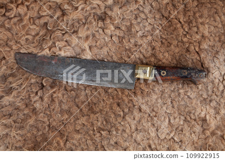 Retro vintage hunting knife Retro vintage hunting knife 109922915