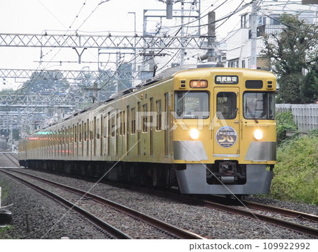 西武2000系列新宿線帶頭標 西武2000系列新宿線帶頭標 109922992