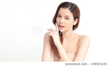 Beautiful young asian woman with clean fresh skin on white background, Face care, Facial treatment, Cosmetology, beauty and spa, Asian women portrait. 109923241