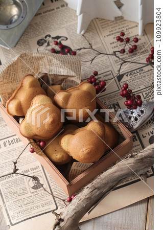 Madeleine in the shape of a bear Madeleine in the shape of a bear 109923804