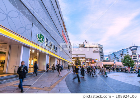 Tokyo cityscape in Japan, overlooking December, Kinshicho Station, etc. 109924106