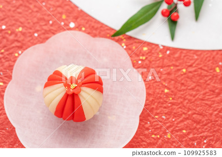 時令和果子「手鞠」和南天 109925583