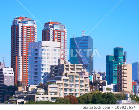 Azabu/Roppongi cityscape seen from Hiroo (November 2023) Azabu/Roppongi cityscape seen from Hiroo (November 2023) 109925654