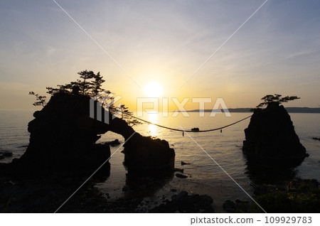 木宮岩與日本海的日落 木宮岩與日本海的日落 109929783