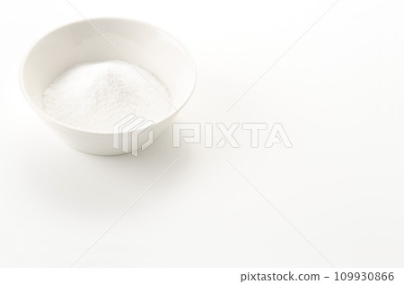 baking soda 109930866