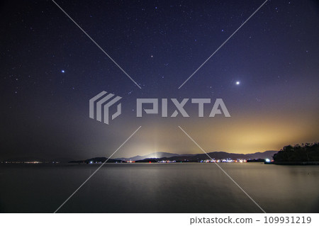 瀨戶內的春天星空 - 晚上的獵戶座星座設置 109931219