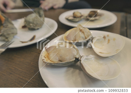 Grilled Grilled 109932833