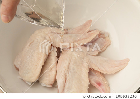 Chicken wings seasoning sake 109933236