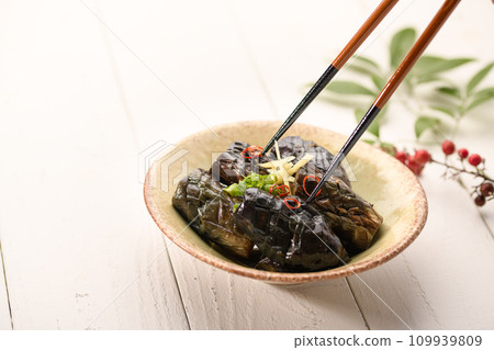 Home-cooked boiled eggplant Home-cooked boiled eggplant 109939809