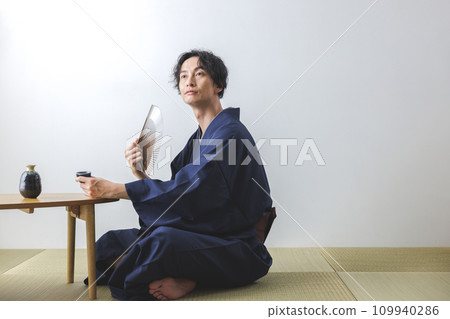 喝酒的男人 109940286
