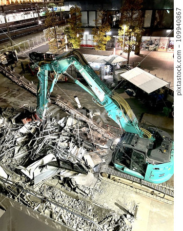 Demolition work site at night 109940867