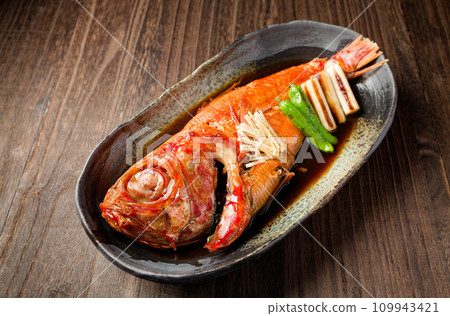 Boiled gold-eyed bream 109943421