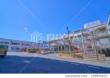 Odakyu Hadano Station north exit rotary in Hadano City, Kanagawa Prefecture 109943625