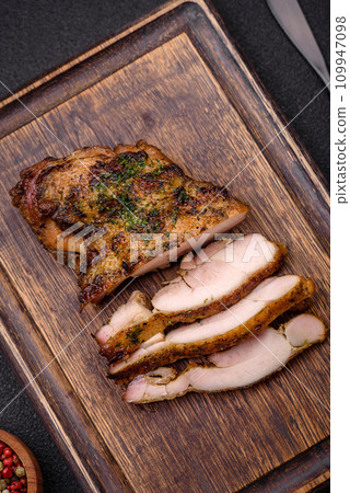 Delicious juicy beef or chicken steak with salt, spices and herbs 109947098
